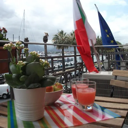 Bed& Breakfast Maredomus Pensionat 4*