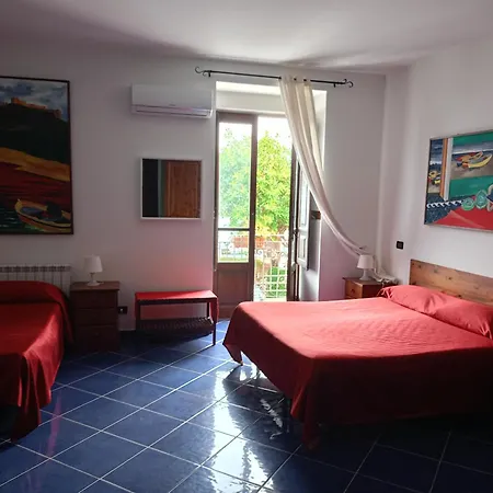 Bed& Breakfast Maredomus בית הארחה *