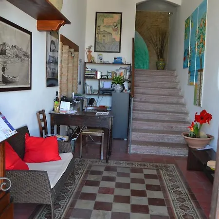 Bed& Breakfast Maredomus Pensionat 4*